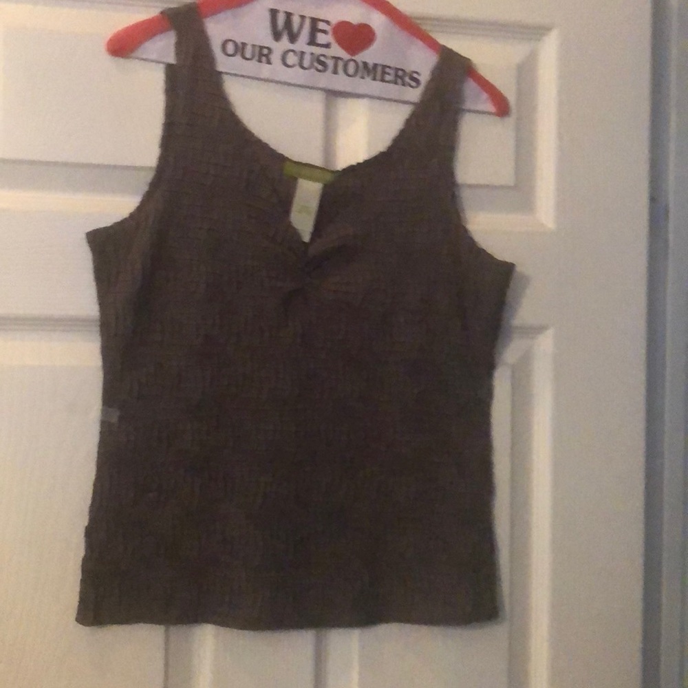 Gray sleeveless top